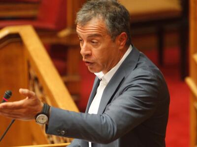 Σταύρος Θεοδωράκης για τηλεοπτικές άδειε...