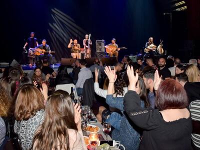 Το γλέντησαν με την ψυχή τους στην συναυ...