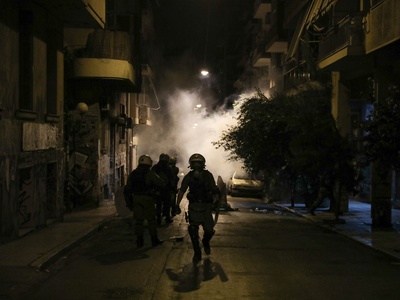 Επίθεση με μολότοφ στο Αστυνομικό Τμήμα Πεντέλης