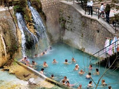 Ποιές είναι οι 17 αναγνωρισμένες Ιαματικ...