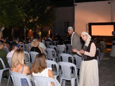 ΔΕΙΤΕ ΦΩΤΟ από την πρεμιέρα του "Φερετζέ της Ζαφερίτσας" στο Παλαιό Δημοτικό νοσοκομείο