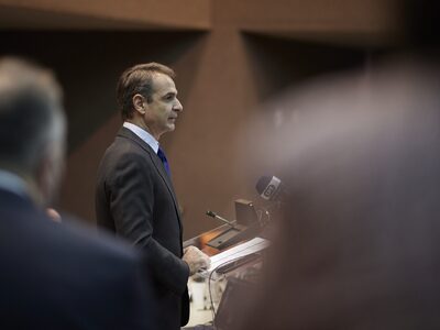 Politico για σκάνδαλο ΟΠΕΚΕΠΕ: Ο Μητσοτά...