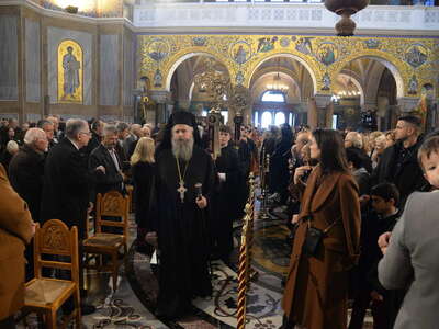 ΠΑΤΡΑ - ΦΩΤΟ: Κατάμεστος ο Ι.Ν. Αγ. Ανδρέου για την εορτή των Αχαιών Αγίων