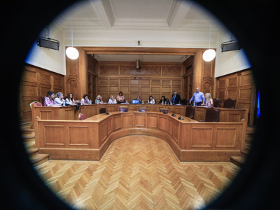 Υπόμνημα μιας σελίδας από τον Κώστα Καρα...