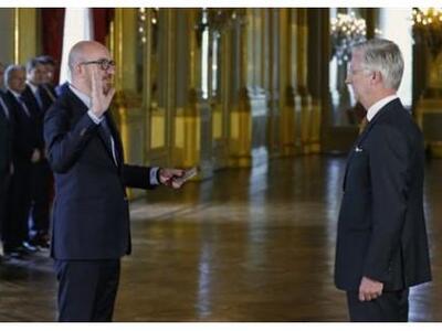 Ορκίστηκε η νέα κυβέρνηση του Βελγίου υπ...