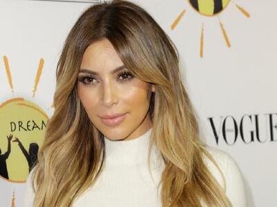 H Kim Kardashian με αβυσσαλέο ντεκολτέ! ...