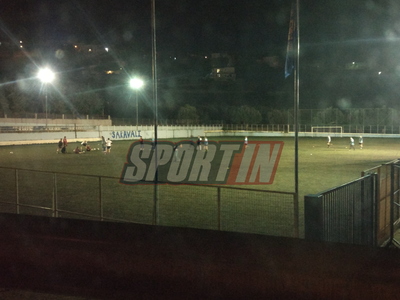 Χειμώνας, νύκτα, κρύο, βροχή και μπάλα &...