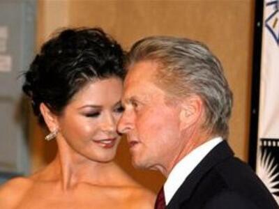 Στην Ελλάδα ο Μάικλ Ντάγκλας και η Κάθρι...