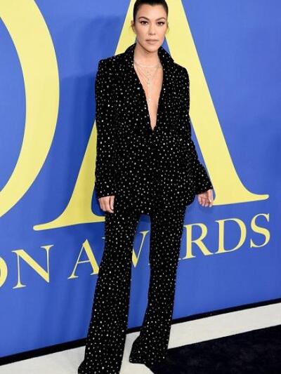 KOΡΤΝΕΙ ΚΑΡΝΤΑΣΙΑΝ ΜΕ CHRISTIAN SYRIANO