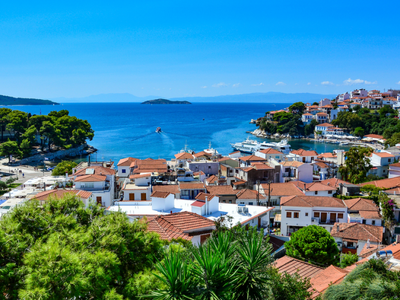 «Φωτιά» τα εξοχικά στα νησιά - Ποιοι τα ...