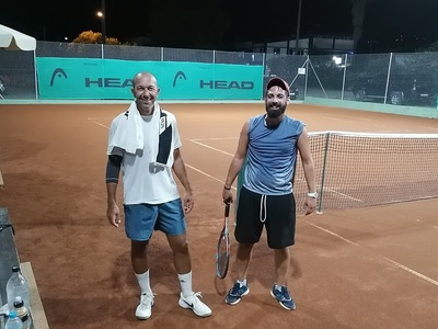 Στο χωμάτινο center court ιδρώνουν άπαντες
