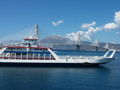 Πάτρα: Αγκυροβολημένα και σήμερα τα πλοί...