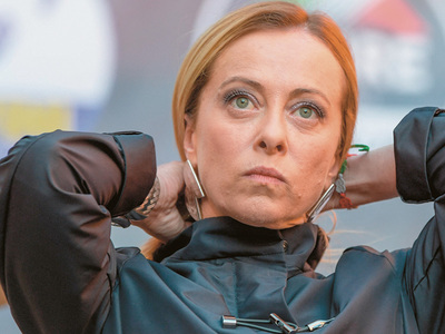 Μελόνι: Κήρυξε τον πόλεμο στα rave πάρτι...