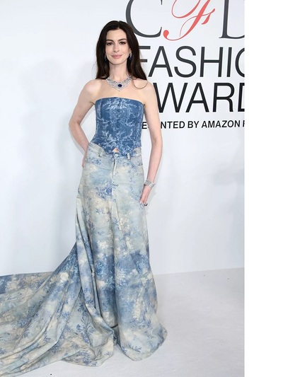 Aν Χάθαγουέι με Ralph Lauren 