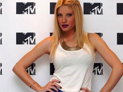 Το σέξι ατύχημα της Ευαγγελίας Αραβανή! ...