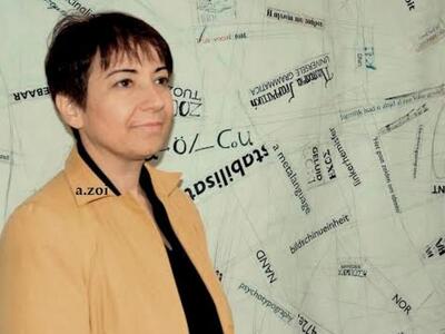 Η εικαστικός και εκπαιδευτικός Αλεξάνδρα Ζώη.