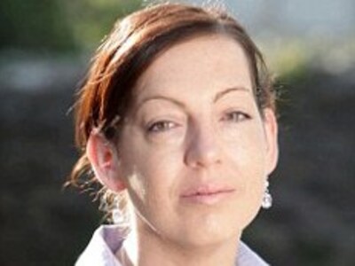 Έπαθε ημικρανία και άρχισε να μιλάει με ...