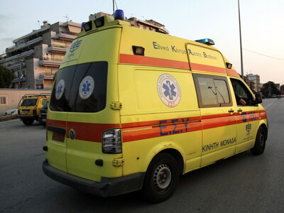 Πάτρα: Τροχαίο με 41χρονο τραυματία στην Οβρυά