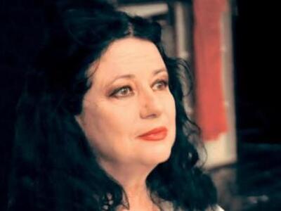 Για 3 παραστάσεις σήμερα και την Τρίτη 1...