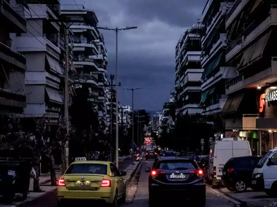 Καιρός: Συννεφιά, τοπικές βροχές και μικ...