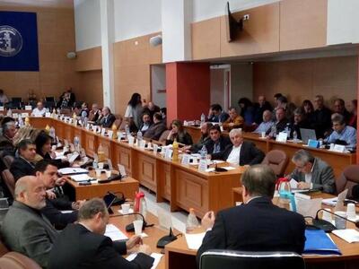 Την αναθεώρηση της μελέτης για τον Κυπαρ...