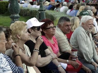 Πόσα θα πάρουν ως 13η σύνταξη οι συνταξι...
