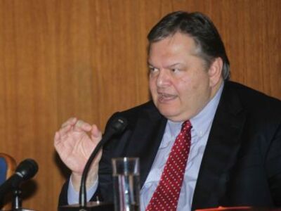 Προαγωγές και αποστρατείες στην στρατιωτ...