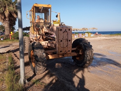 Εργασίες καθαρισμού στην παραλιακή ζώνη ...