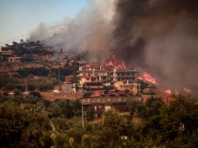 Oι καπνοί κάλυψαν όλη την Ελλάδα – Στο «...