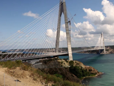 Έκλεισαν τα στενά του Βοσπόρου: Προσάραξ...