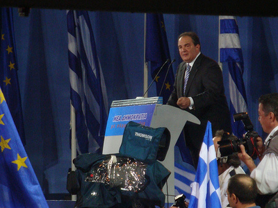 Τα παρατράγουδα της ομιλίας Καραμανλή στην Πάτρα