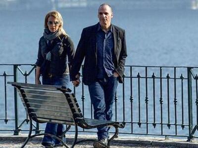 H DAILY MAIL ειρωνεύεται τον Βαρουφάκη: ...