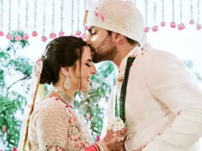 Ο γάμος με άρωμα Bollywood της γνωστής Π...