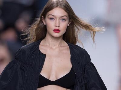 Τα... σπάει στη Μύκονο η Gigi Hadid - ΒΙΝΤΕΟ