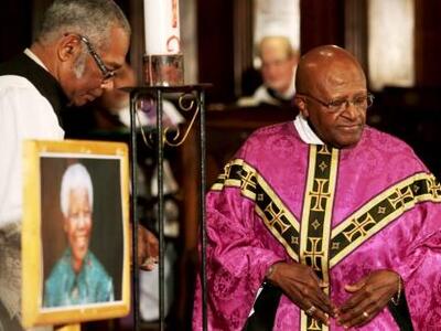 Παρών στην κηδεία του Μαντέλα ο Ντέσμοντ Τούτου