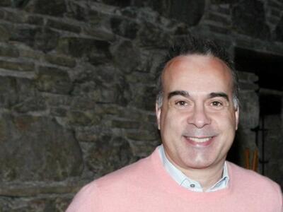 Ο Φώτης Σεργουλόπουλος αποδομεί τον ρατσ...