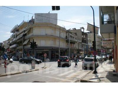 Φανάρια δίχως... νόημα στον Πύργο!