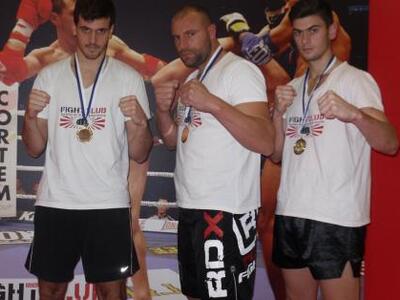 3 χρυσά μετάλλια το «Fight Club Patras» ...