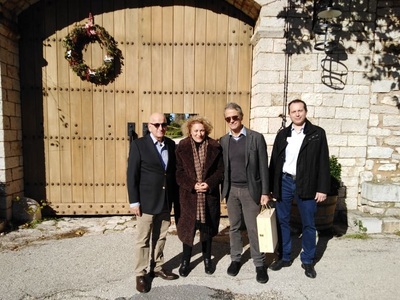 Ο Χάρης Βλαβιανός με τους ανθρώπους της ...