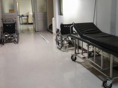 Κορωνοϊός: Στο «κόκκινο» τα νοσοκομεία σ...