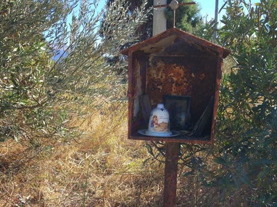 Πάτρα: Το εικονοστάσι στο Ρίο που καταρρέει...
