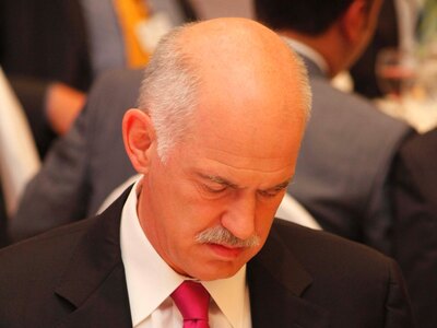 Έφτασαν στη Βουλή Σαμαράς και Παπανδρέου...