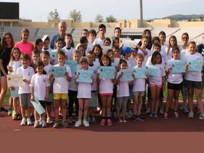 Μέσα σε ένα γιορτινό κλίμα και με τη συμ...