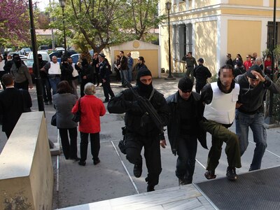 Τέσσερις νέες προσαγωγές υπόπτων για τρομοκρατία 