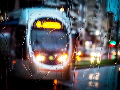 Άνοιξαν οι ουρανοί στην Αττική – Μποτιλι...