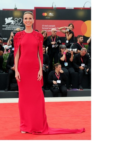  Εμανουέλα Φανέλι με Alberta Ferretti 