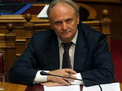 «Η βία δεν έχει θέση μέσα και έξω από τα...