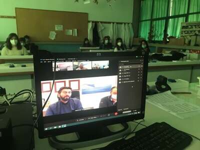 Ο Πατήρ Αντώνιος από την «Κιβωτό του Κόσ...