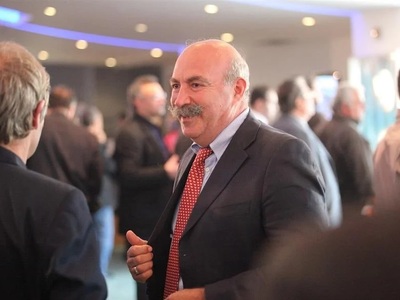 Χρήστος Μαυρίκης: Σε κατ'οίκον περιορισμ...