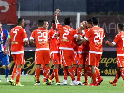 Σουπερλίγκ: Με διπλό στην Νέα Σμύρνη έκλ...